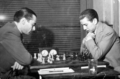 Pereiro y Pomar concentrados en su partida.